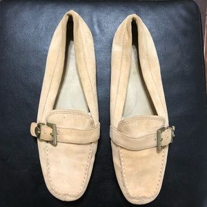 Ugg women’s Milana flat with buckle